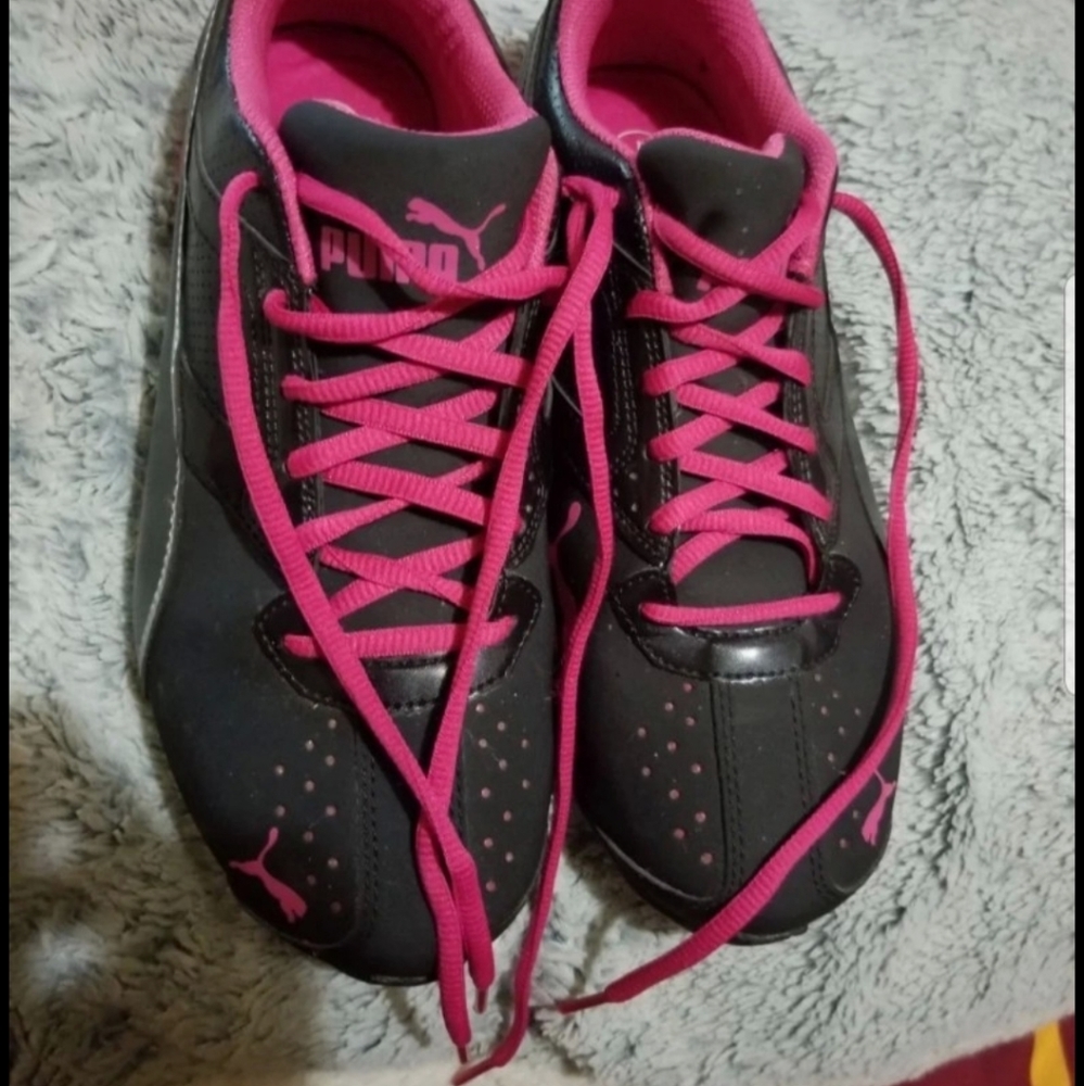 Womens pumas
